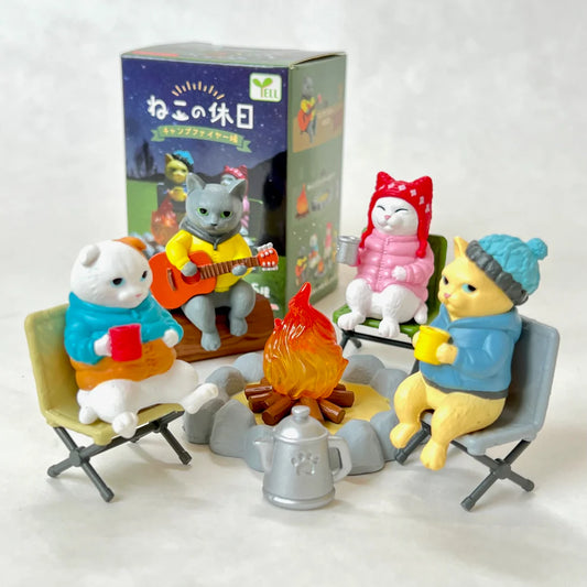 CAMPFIRE CATS FIGURINE