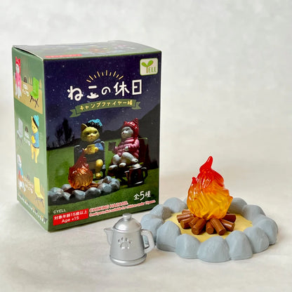 CAMPFIRE CATS FIGURINE