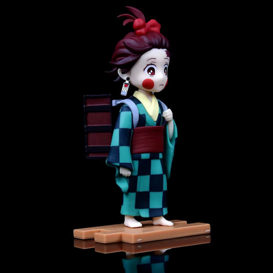 Demon Slayer: Entertainment District Figure – Tanjiro Kamado