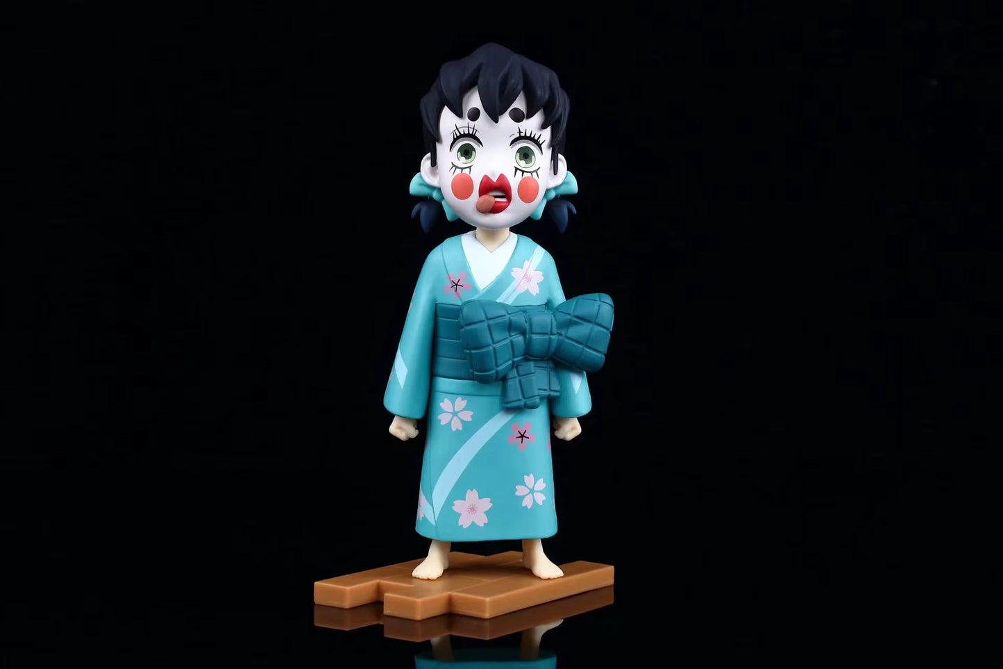 Demon Slayer: Entertainment District Figure –  Inosuke Hashibira