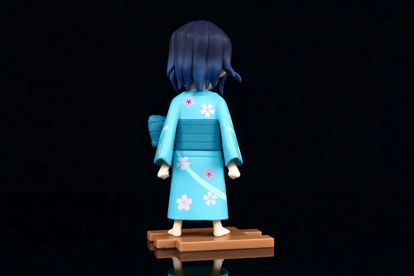 Demon Slayer: Entertainment District Figure –  Inosuke Hashibira